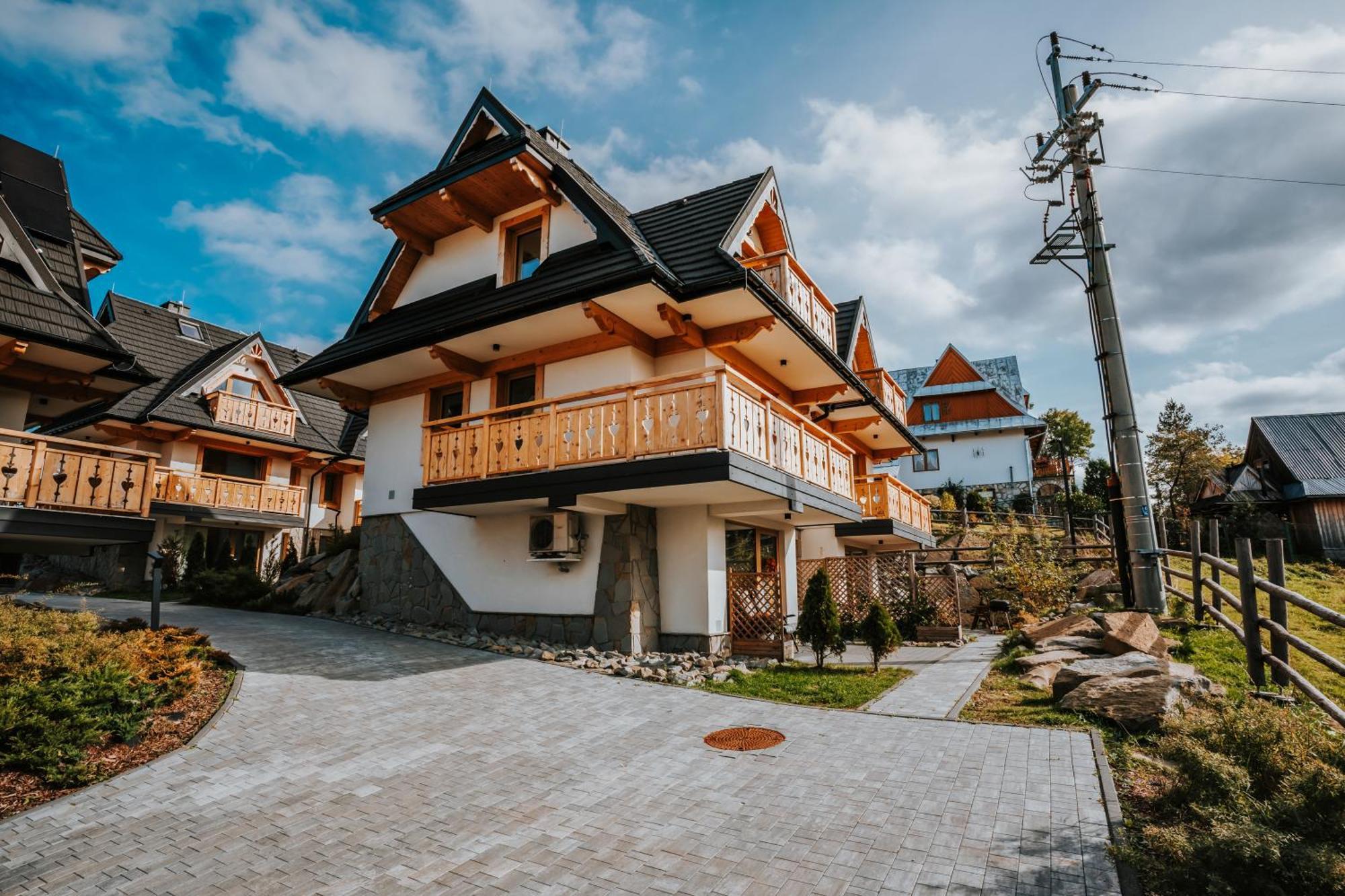 Chalet Mountain Base - Dom Hrabiego *